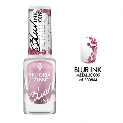 Frasco de verniz roxo metálico Victoria Vynn Blur Ink com amostra da cor e texto