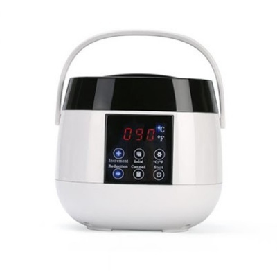 Aparelho elétrico branco e preto com visor digital e botões táteis