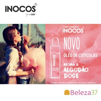 Produto óleo de cutículas Inocos aroma algodão doce com modelo a segurar algodão doce