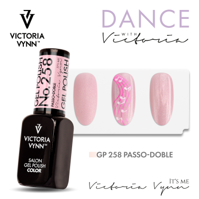 Verniz gel rosa Victoria Vynn com 3 amostras de unhas decoradas em tons rosa e padrão musical