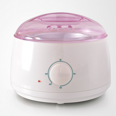 Aparelho branco com tampa rosada translúcida e botão giratório