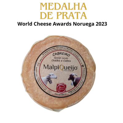 Queijo curado MalpiQueijo de ovelha e cabra com embalagem rotulada