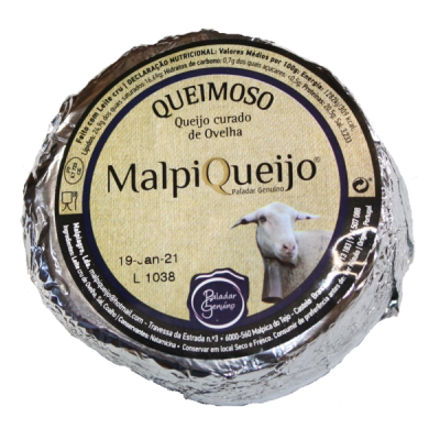 Queijo curado de ovelha MalpiQueijo com rótulo amarelo e embalagem em alumínio