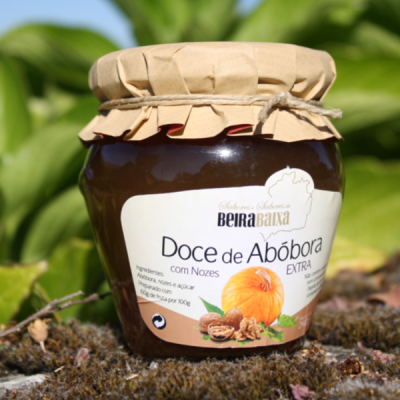 Frasco de doce de abóbora com nozes da marca Beira Baixa