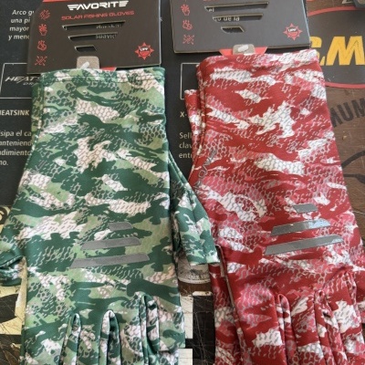 Luvas de pesca solares camufladas verde/bege e vermelho/bege tamanho L-XL