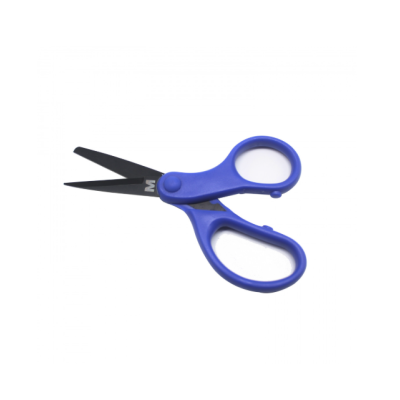 Tesoura com lâminas pretas e cabo azul em fundo branco