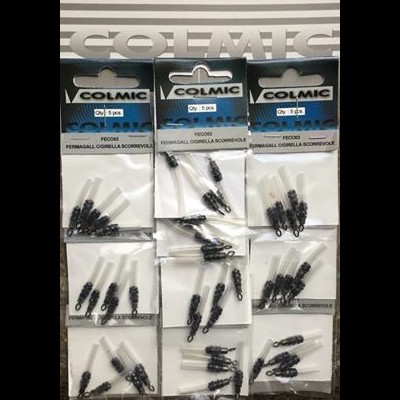 Pacotes de acessórios de pesca Colmic em embalagens plásticas