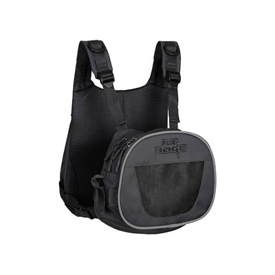 Mochila de peito preta com alças ajustáveis e bolso frontal com logotipo