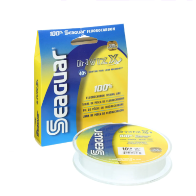 Linha de pesca Seaguar Invisx 100% fluorocarbon em bobina transparente com embalagem azul e amarela.