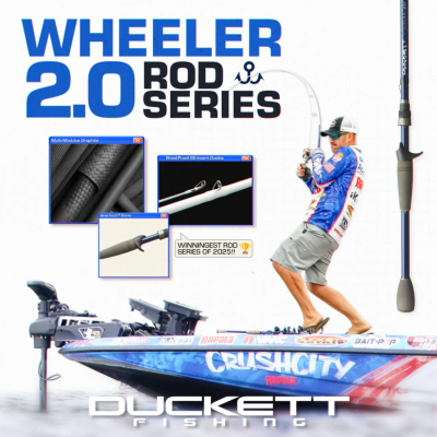 Vara de pesca Wheeler 2.0 Rod Series com detalhes técnicos e pescador em barco azul