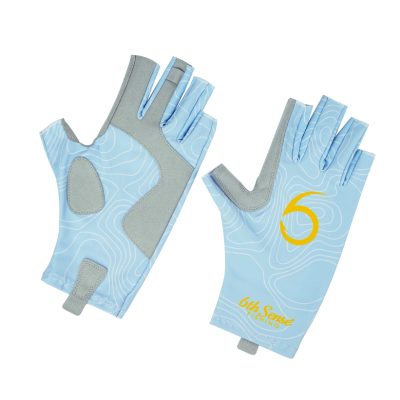 Par de luvas de ciclismo azuis claras com reforços cinzentos e logotipo amarelo