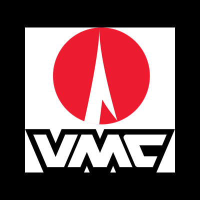 Logotipo redondo vermelho e branco da marca VMC com letras brancas
