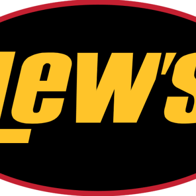 Logótipo Lew's amarelo sobre fundo preto oval com contorno vermelho