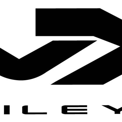 sapatilha sneaker preta com detalhes vermelhos e brancos