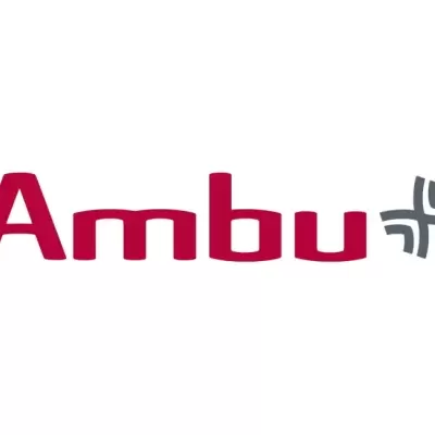 Logotipo da Ambu com texto vermelho e símbolo cinzento