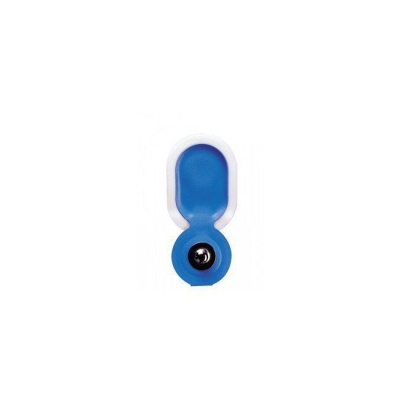 Dispositivo médico pequeno azul com botão preto isolado