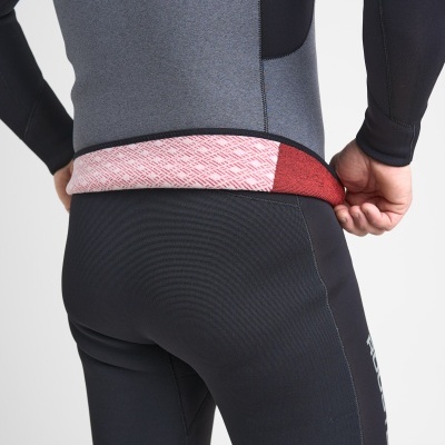Parte inferior de fato de mergulho em neoprene com detalhes vermelhos e rosa na cintura