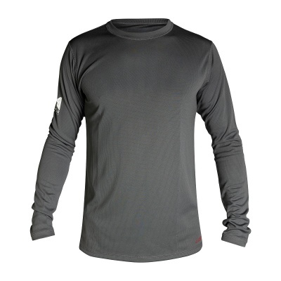 Camisola cinza escuro de manga comprida com símbolo branco na manga esquerda