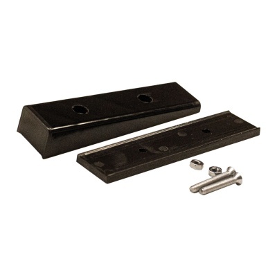 Conjunto de acessórios de montagem preto com parafusos e porcas