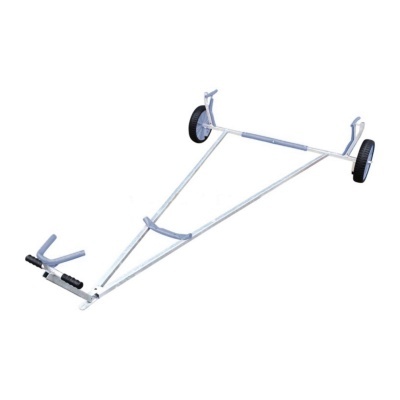 Estrutura metálica prateada para apoio de bote, com rodas pretas e suportes em espuma preta.