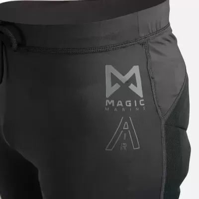 Calção de banho cinzento escuro com logotipo MAGIC MARINE e palavra AIR