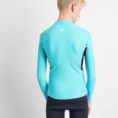 Camisola desportiva azul turquesa de manga comprida com detalhes pretos vista de costas