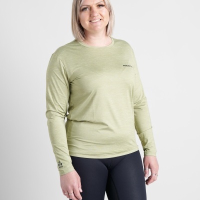 Camisola desportiva verde clara de manga comprida com logótipos