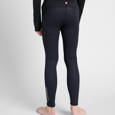 Leggings pretas de tecido elástico para criança vistas de costas