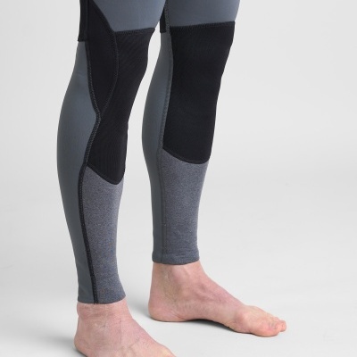Leggings de neopreno cinza e preto com painéis pretos texturizados nas pernas