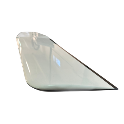 Pára-brisas automóvel transparente com contorno negro