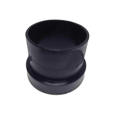 Recipiente cilíndrico preto em fundo branco