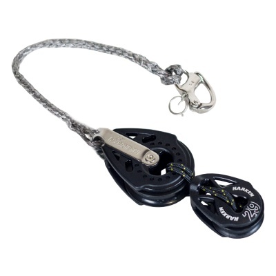 Polias negras com corda cinzenta e mosquetão metálico