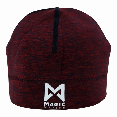 Gorro vermelho com logotipo branco 'MAGIC MARINE'