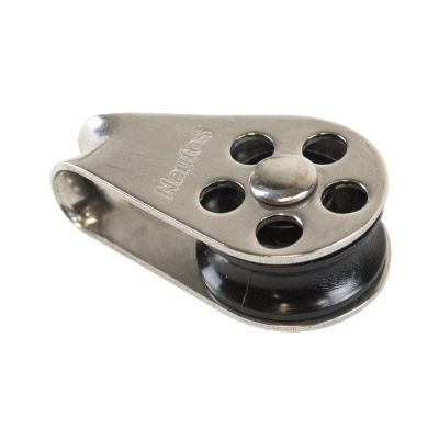 Polia metálica com rodas de plástico preto e texto 'Manilas'