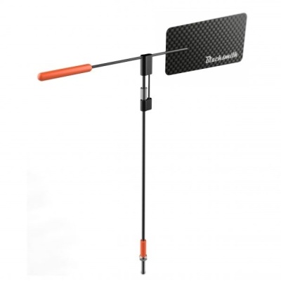 Interface de treino de golfe em preto e laranja com placa retangular e haste longa