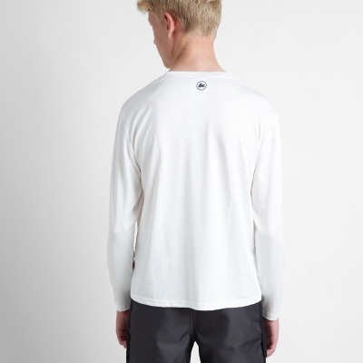 Camisola branca de manga comprida vista de costas