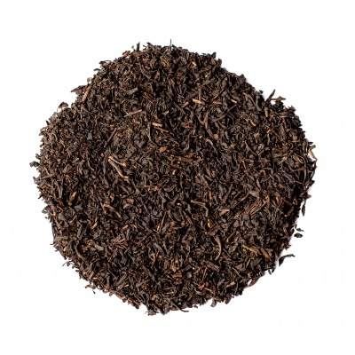 Chá preto seco em folhas soltas castanho escuro