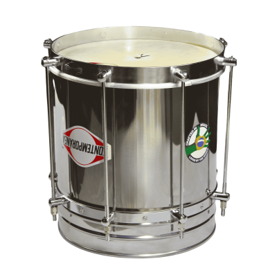 Tambor de aço inoxidável prateado com pele branca e ferragens metálicas.