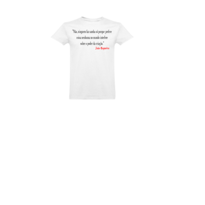 T-shirt branca com texto em português impresso em preto e vermelho