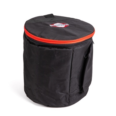 Estojo preto redondo com fecho vermelho e etiqueta camdeckone