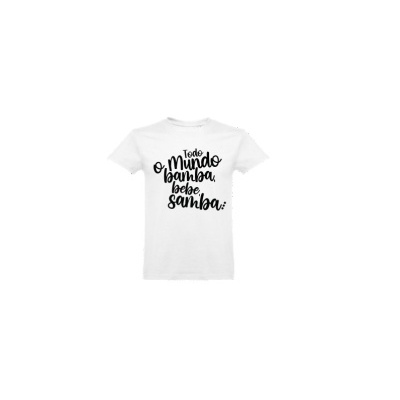 T-shirt branca com texto estampado a preto
