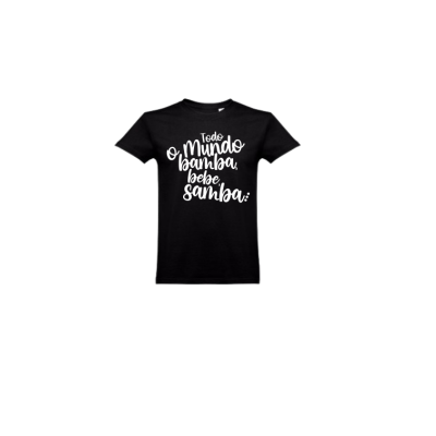 T-shirt preta com texto branco em português