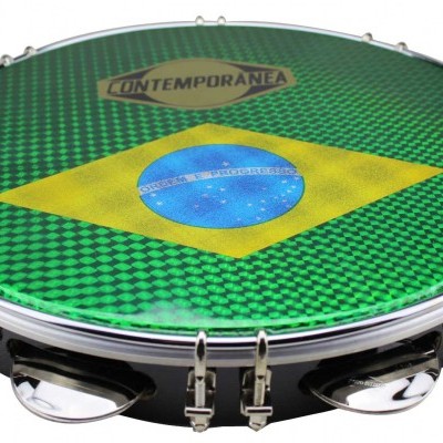 Pandeiro verde com bandeira do Brasil e marca CONTEMPORÂNEA