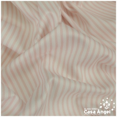 tecido riscado rosa claro e branco suave com dobras