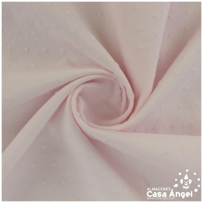 tecido rosa claro com padrão de pontos em relevo e logo Casa Angel