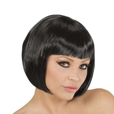 Peruca preta curta com corte bob e franja