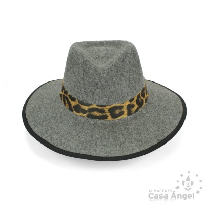Chapéu cinza de feltro com faixa animal print e aba larga
