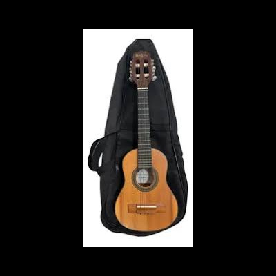 Violão clássico de madeira com capa preta acolchoada