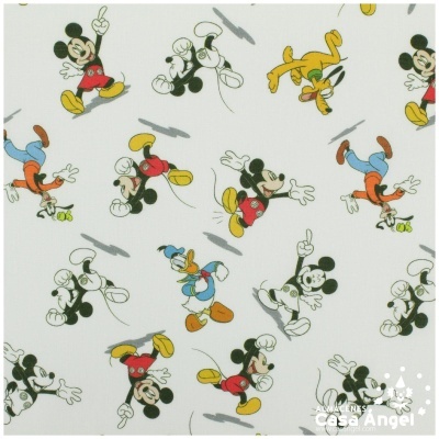 Tecido branco com padrão de personagens Disney coloridos