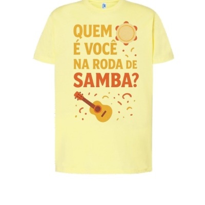 T-shirt amarela com frase e desenhos relacionados ao samba